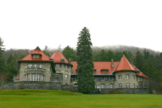 Everett Mansion Southern Vermont College