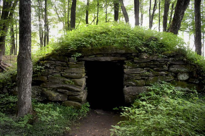Vermont Stone Chambers - Photo by Chad Abramovich